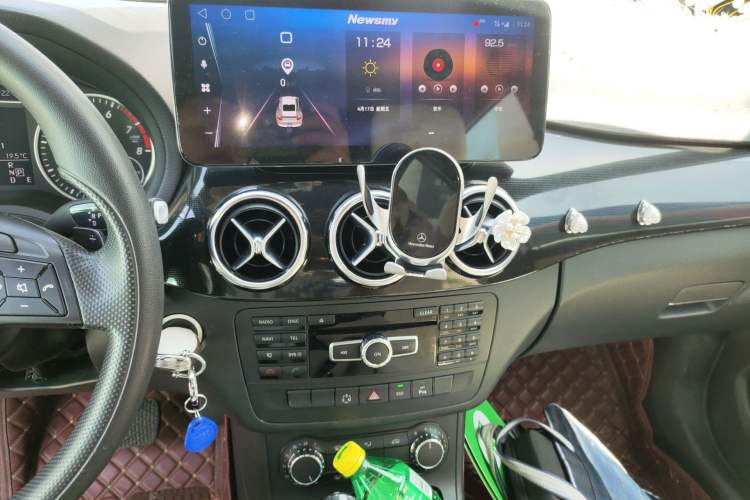 Used Mercedes-Benz B-Class 2012 B 180 Audio And AC Panel
