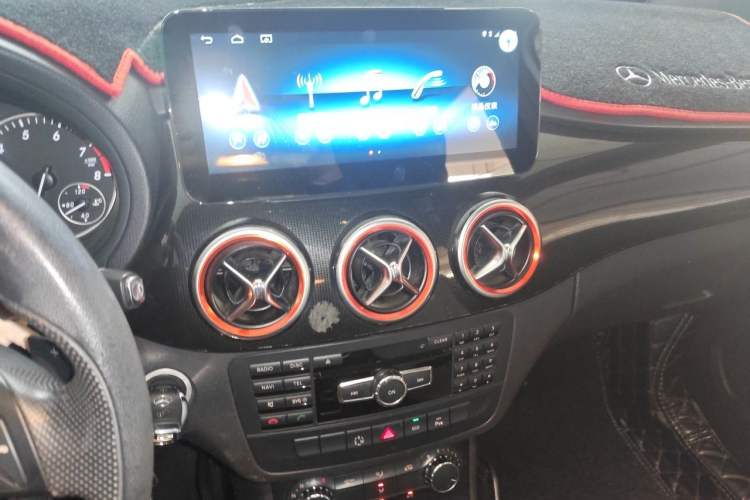Used Mercedes-Benz B-Class 2012 B 180 Audio And AC Panel
