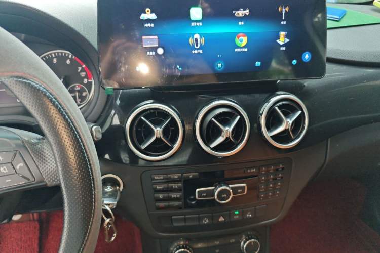Used Mercedes-Benz B-Class 2012 B 180 Audio And AC Panel