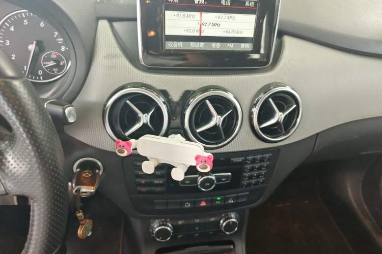 Used Mercedes-Benz B-Class 2012 B 200 Audio And AC Panel