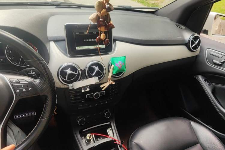 Used Mercedes-Benz B-Class 2012 B 200 Audio And AC Panel