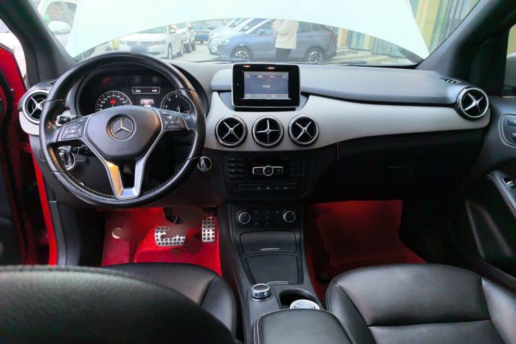 Used Mercedes-Benz B-Class 2012 B 200 Center Console