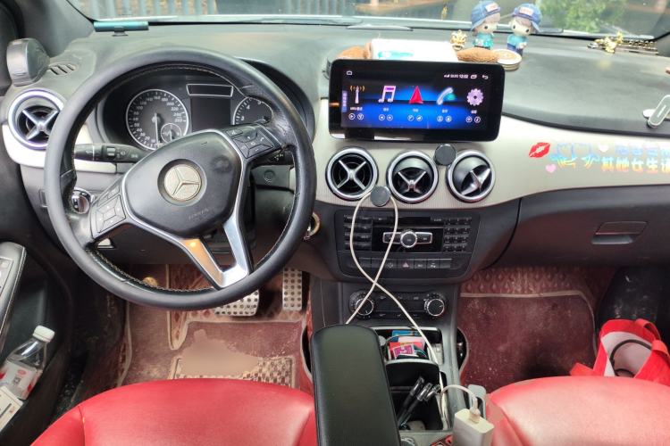 Used Mercedes-Benz B-Class 2012 B 200 Center Console