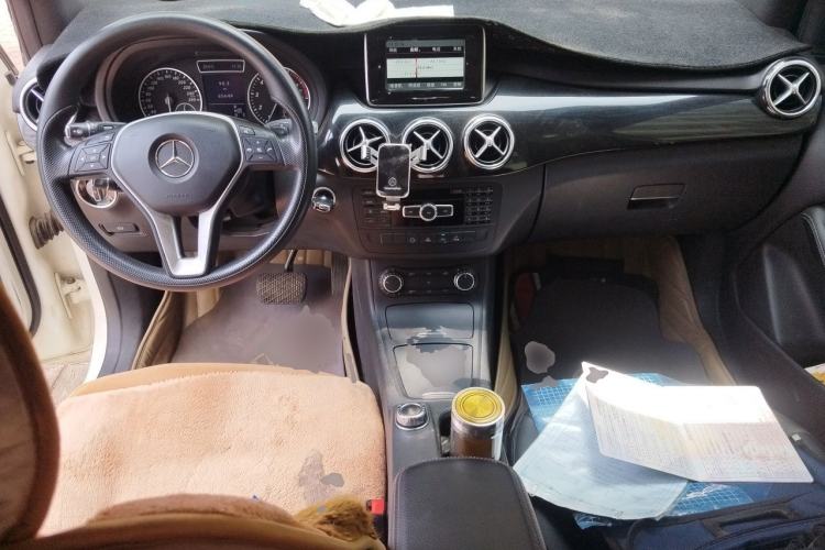 Used Mercedes-Benz B-Class 2012 B 180 Center Console
