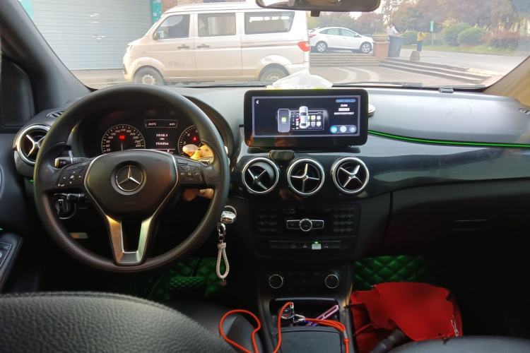 Used Mercedes-Benz B-Class 2012 B 180 Center Console