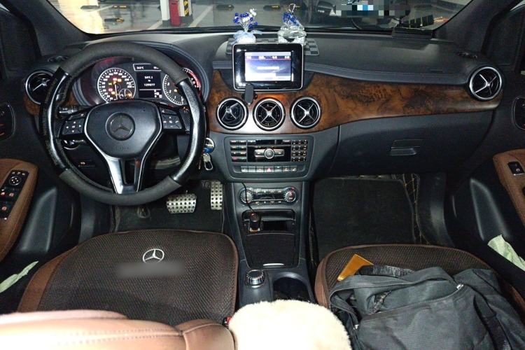 Used Mercedes-Benz B-Class 2012 B 200 Center Console