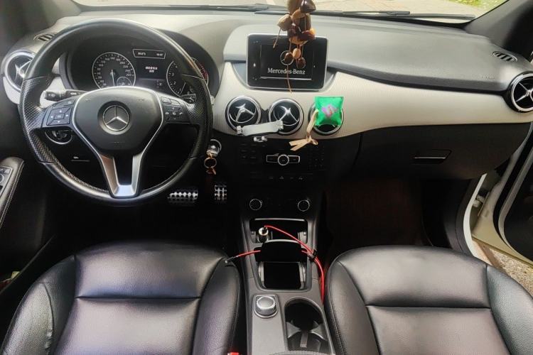 Used Mercedes-Benz B-Class 2012 B 200 Center Console