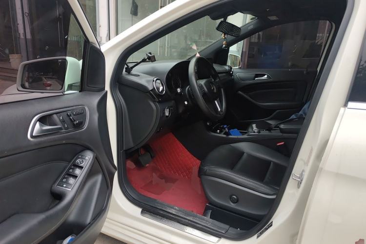 Used Mercedes-Benz B-Class 2012 B 180 Driver Seat