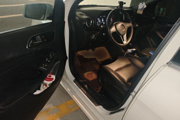 Used Mercedes-Benz B-Class 2012 B 180 Driver Seat