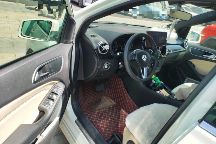 Used Mercedes-Benz B-Class 2012 B 180 Driver Seat