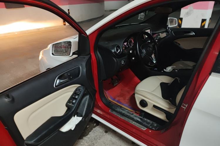 Used Mercedes-Benz B-Class 2012 B 180 Driver Seat