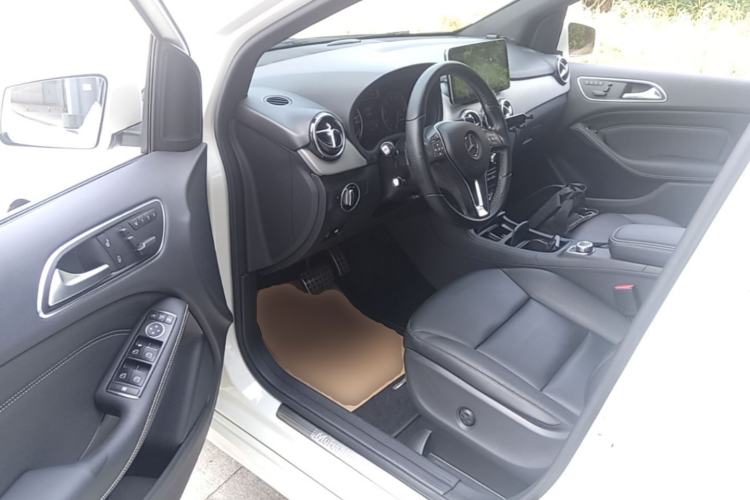 Used Mercedes-Benz B-Class 2012 B 200 Driver Seat