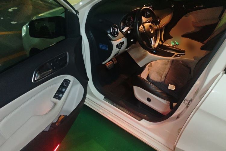 Used Mercedes-Benz B-Class 2012 B 200 Driver Seat