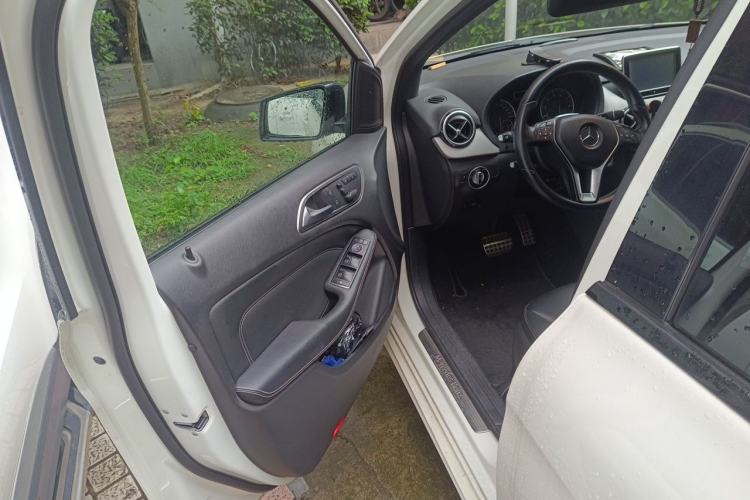 Used Mercedes-Benz B-Class 2012 B 200 Driver Seat