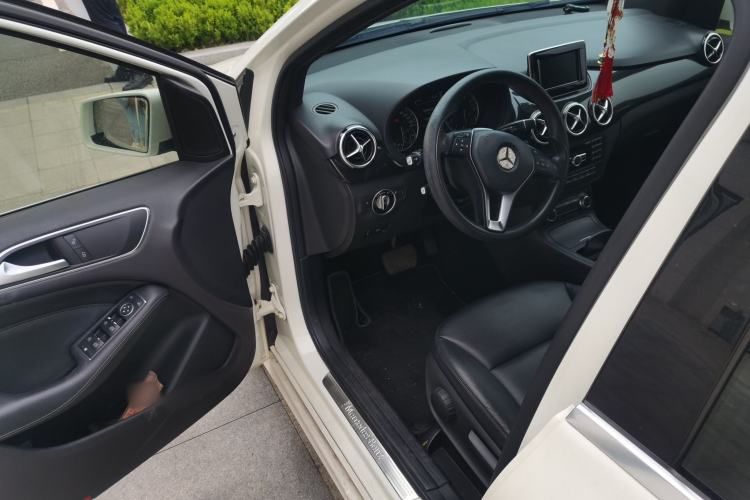 Used Mercedes-Benz B-Class 2012 B 180 Driver Seat