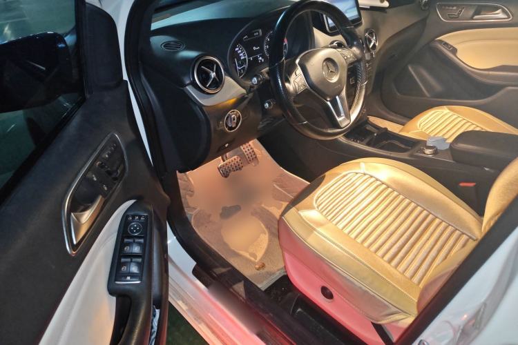 Used Mercedes-Benz B-Class 2012 B 200 Driver Seat