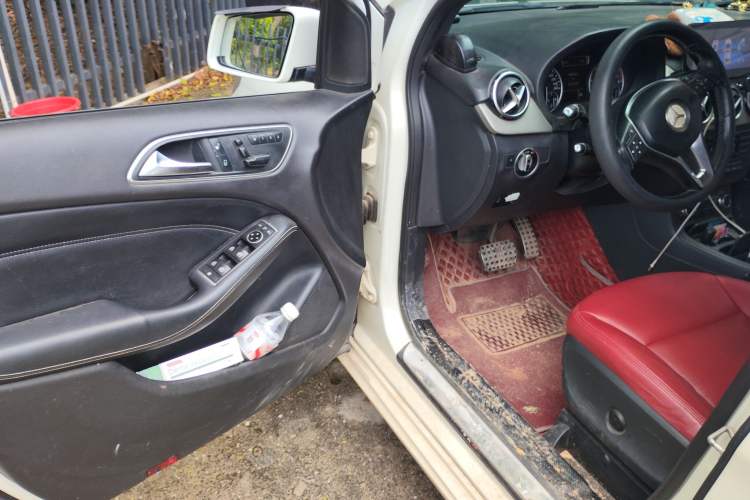 Used Mercedes-Benz B-Class 2012 B 200 Driver Seat