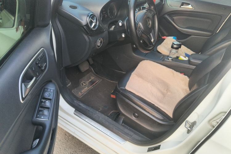 Used Mercedes-Benz B-Class 2012 B 180 Driver Seat