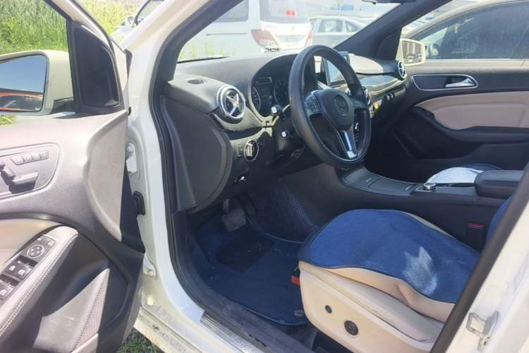 Used Mercedes-Benz B-Class 2012 B 180 Driver Seat