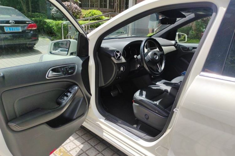 Used Mercedes-Benz B-Class 2012 B 200 Driver Seat