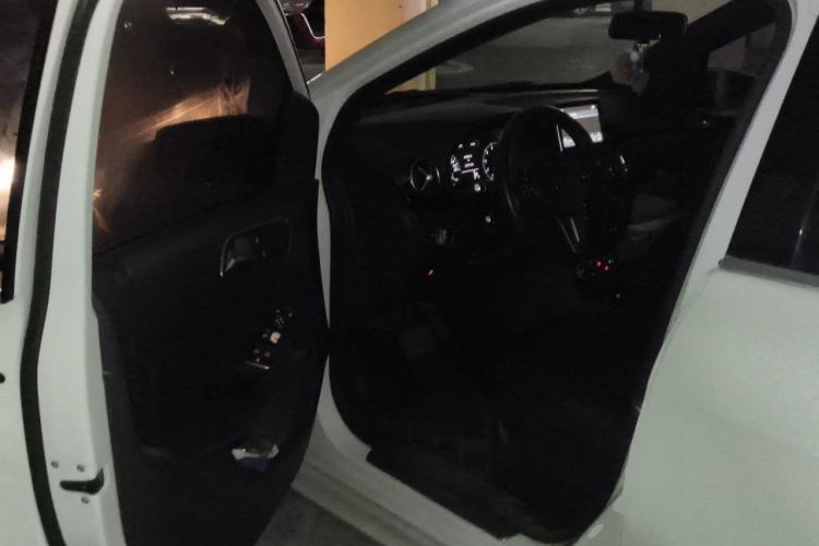 Used Mercedes-Benz B-Class 2012 B 180 Driver Seat