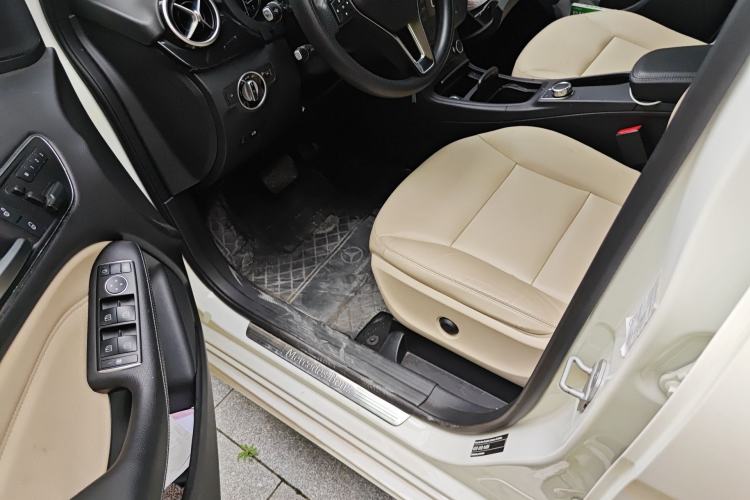 Used Mercedes-Benz B-Class 2012 B 180 Driver Seat