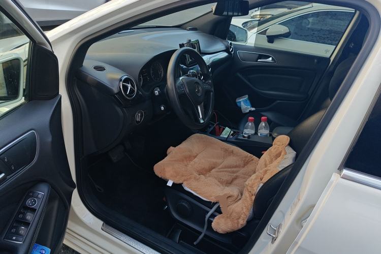Used Mercedes-Benz B-Class 2012 B 180 Driver Seat