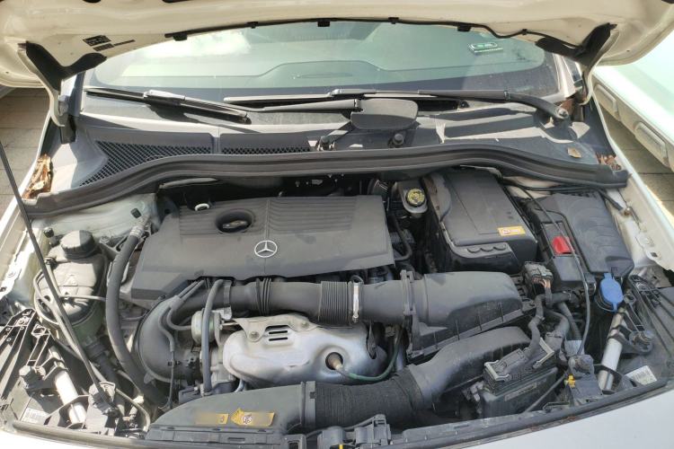Used Mercedes-Benz B-Class 2012 B 180 Engine Bay