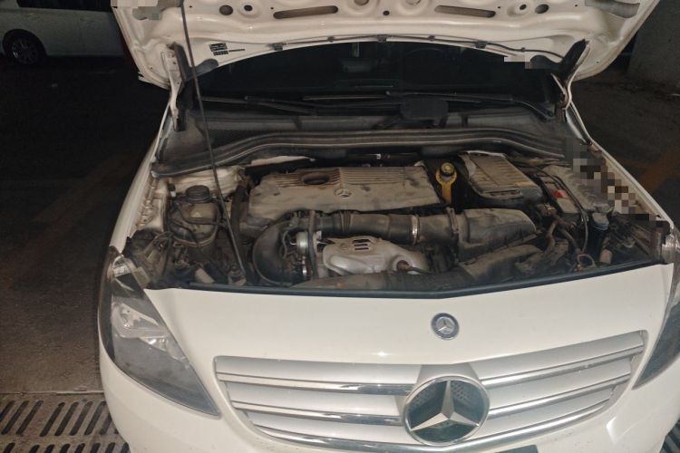 Used Mercedes-Benz B-Class 2012 B 180 Engine Bay Right