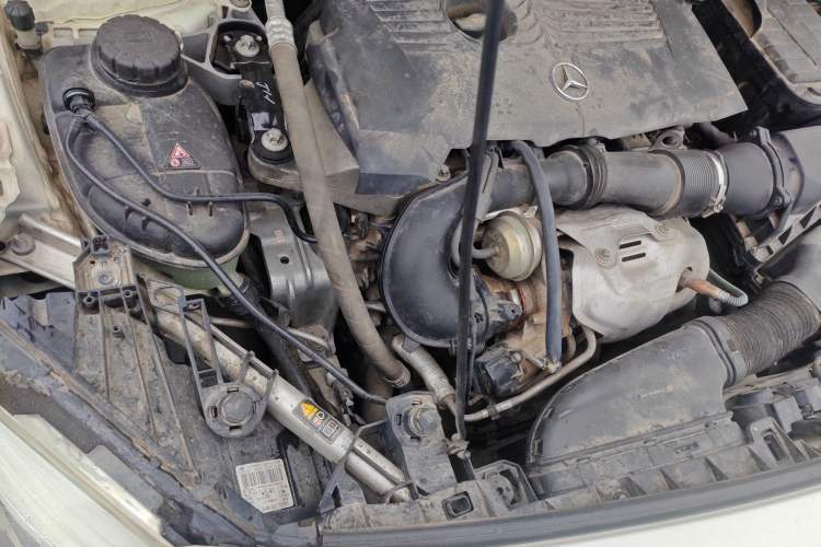 Used Mercedes-Benz B-Class 2012 B 200 Engine Bay Right