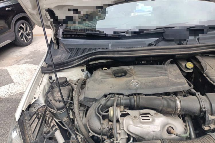 Used Mercedes-Benz B-Class 2012 B 180 Engine Bay Right