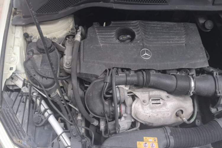 Used Mercedes-Benz B-Class 2012 B 200 Engine Bay Right