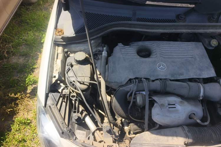 Used Mercedes-Benz B-Class 2012 B 180 Engine Bay Right