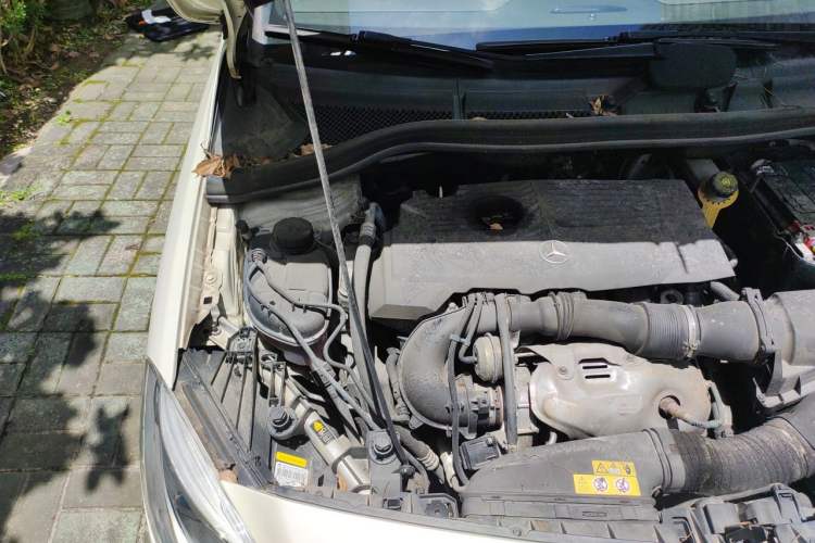 Used Mercedes-Benz B-Class 2012 B 200 Engine Bay Right
