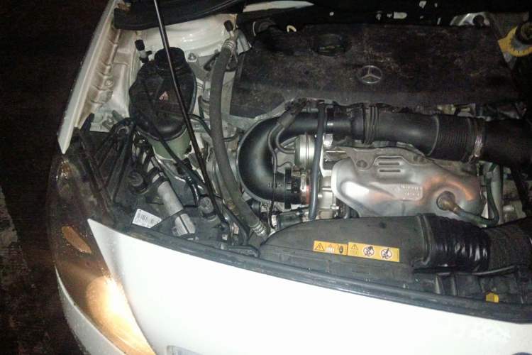 Used Mercedes-Benz B-Class 2012 B 180 Engine Bay Right