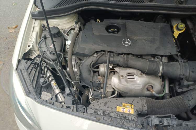 Used Mercedes-Benz B-Class 2012 B 200 Engine Bay Right