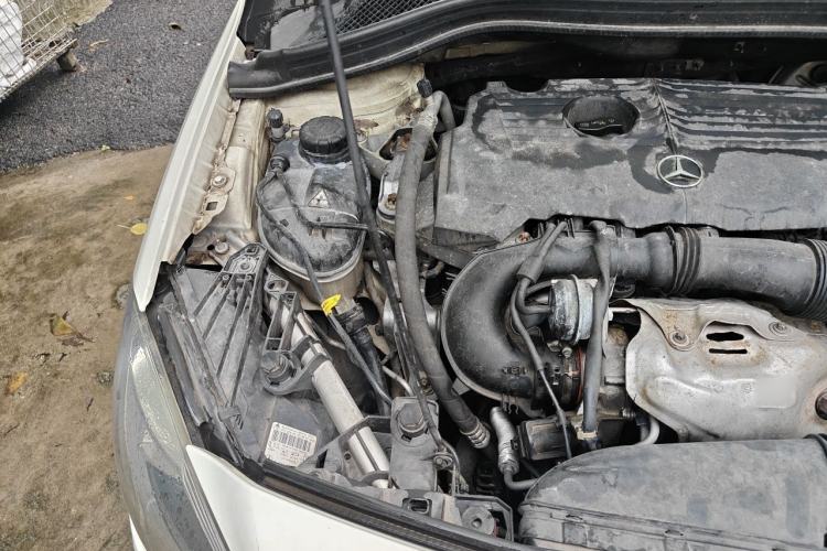 Used Mercedes-Benz B-Class 2012 B 180 Engine Bay Right