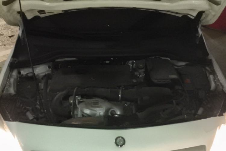 Used Mercedes-Benz B-Class 2012 B 180 Engine Bay