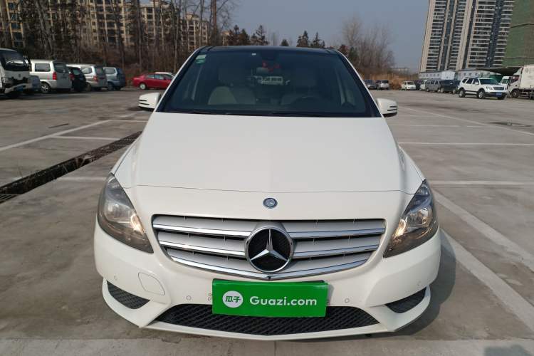 Used Mercedes-Benz B-Class 2012 B 180 Exterior 1