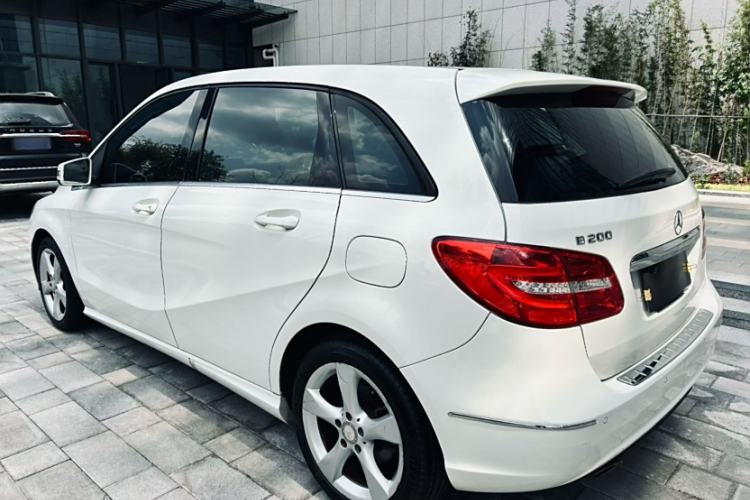 Used Mercedes-Benz B-Class 2012 B 200 Exterior 14