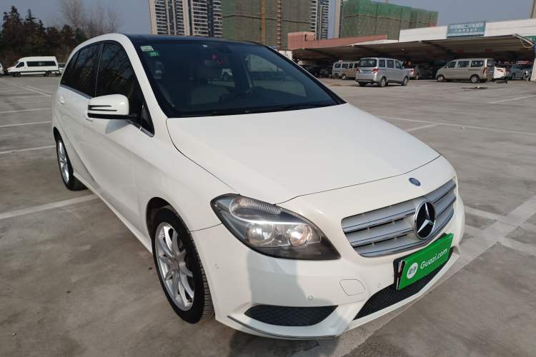 Used Mercedes-Benz B-Class 2012 B 180 Exterior 2