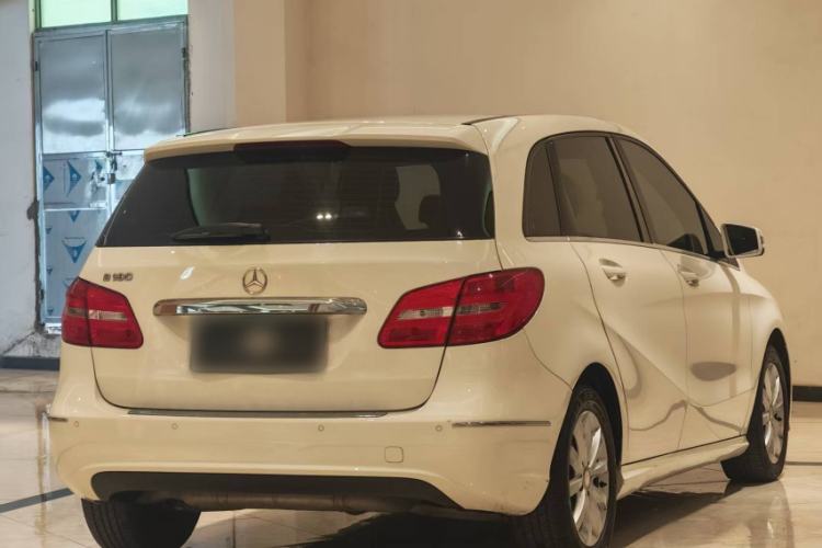Used Mercedes-Benz B-Class 2012 B 180 Exterior 4