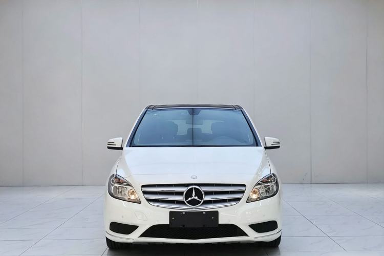 Used Mercedes-Benz B-Class 2012 B 180 base model (imported) Exterior 4