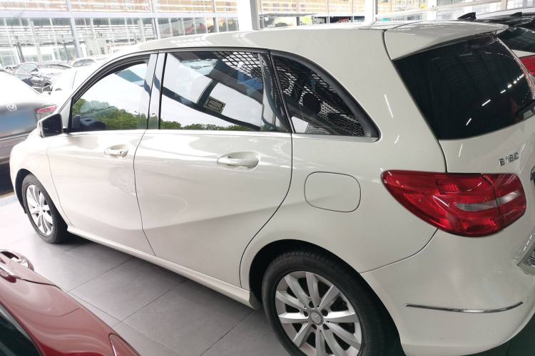 Used Mercedes-Benz B-Class 2012 B 180 Exterior 5