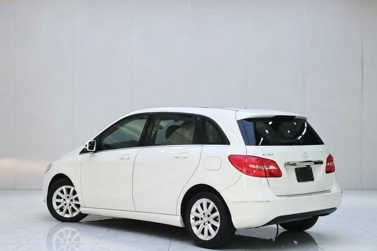 Used Mercedes-Benz B-Class 2012 B 180 base model (imported) Exterior 5
