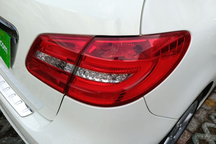 Used Mercedes-Benz B-Class 2012 B 200 Exterior 5