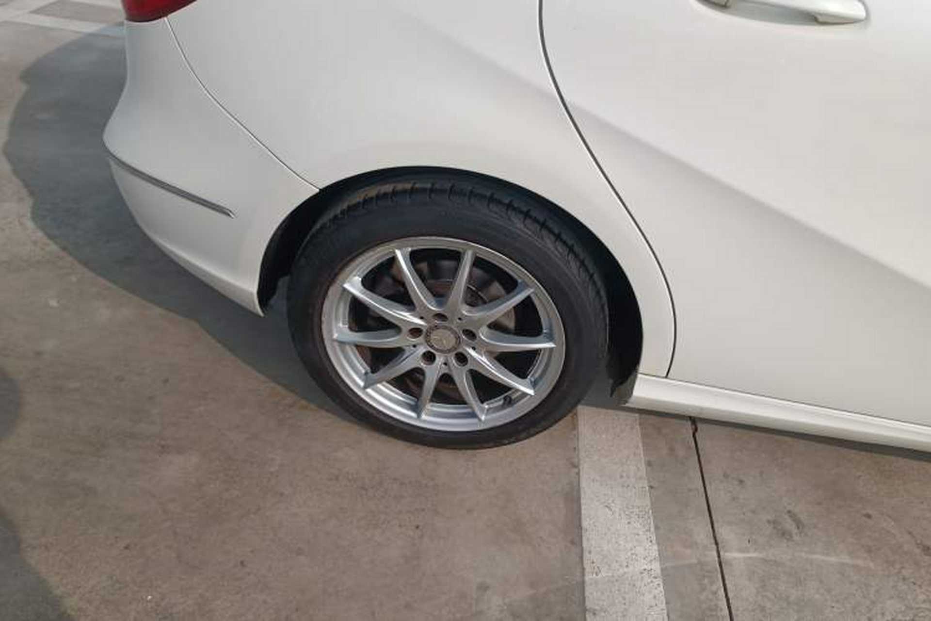 Used Mercedes-Benz B-Class 2012 B 180 Exterior 8