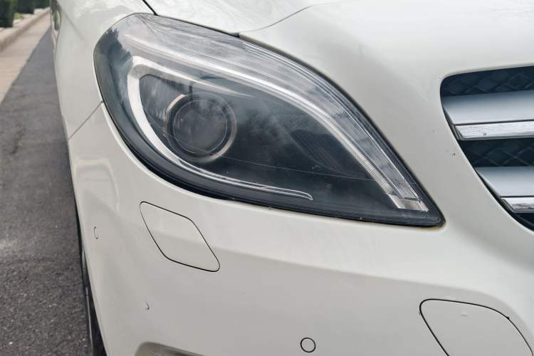 Used Mercedes-Benz B-Class 2012 B 200 Exterior 8
