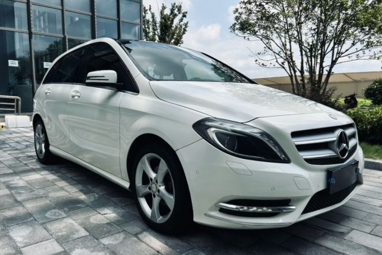 Used Mercedes-Benz B-Class 2012 B 200 Exterior 8