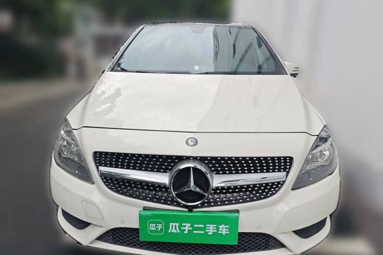 Used Mercedes-Benz B-Class 2012 B 180 Front
